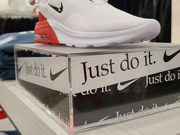 Nike — Acrylic Display Box Design